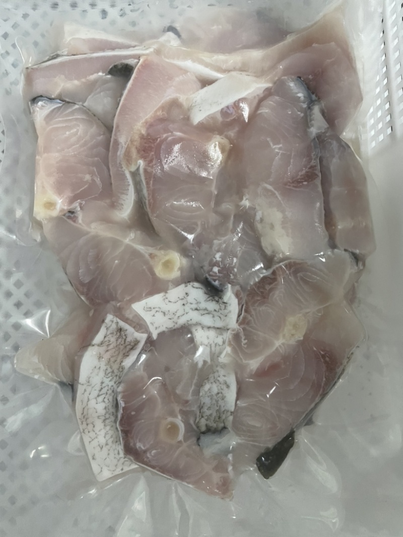鲢鱼块，白鲢鱼花鲢鱼块，食堂快餐适用，2斤一包