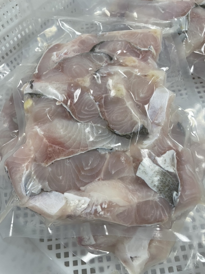鲢鱼块，白鲢鱼花鲢鱼块，食堂快餐适用，2斤一包