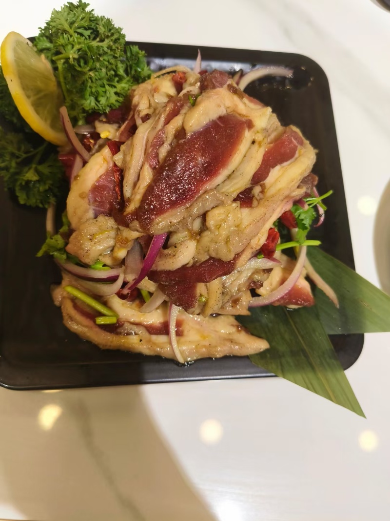 谷饲腹肉条（西冷边），烤肉美味，串串香自助餐优质出餐