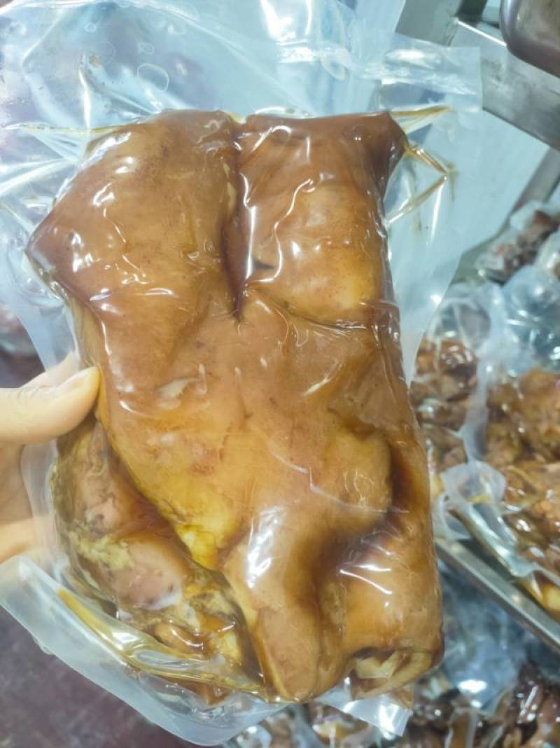 新鲜猪头肉，房山区产，一手货源厂家直销，质量有保证味道佳