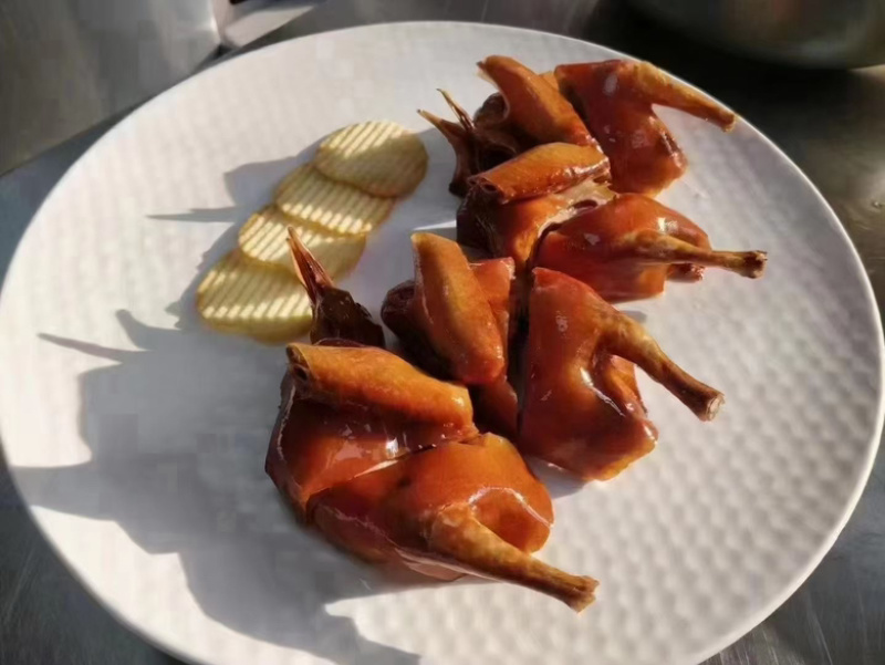 烤乳鸽脆皮乳鸽半成品广式鸽子非熟食工厂直销酒店半成品