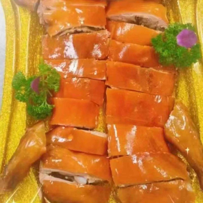整只烤乳猪脆皮乳猪酒店半成品脆皮小香猪加热即食
