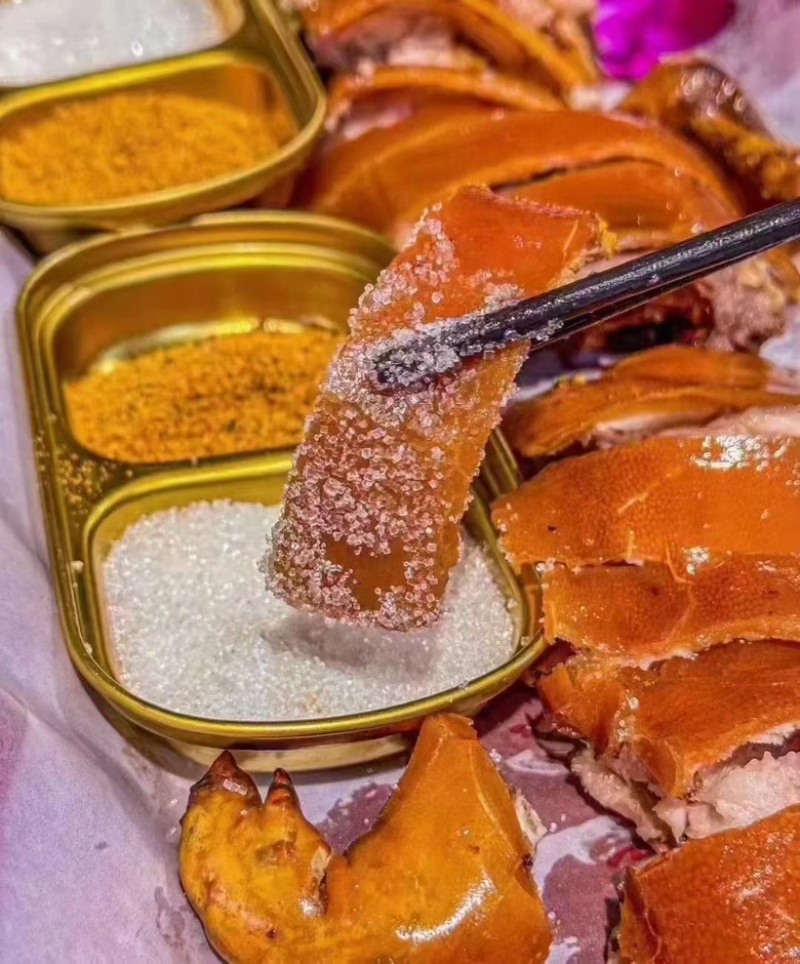 整只烤乳猪脆皮乳猪酒店半成品脆皮小香猪加热即食