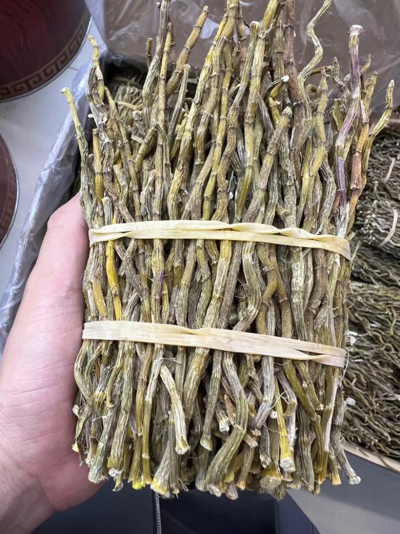 云南铁皮石斛干条，胶质浓郁价格实惠，欢迎各位老板采购