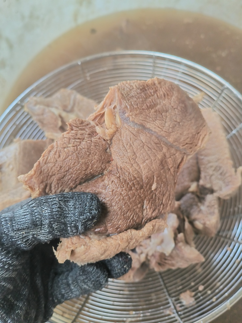 大块熟牛肉后腿肉熟牛肉源头工厂长期加工全部都是后腿肉加工