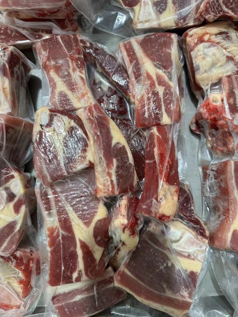 鲜牛排骨纯干鲜牛排，自家养殖现宰现杀厂家直发量大优惠