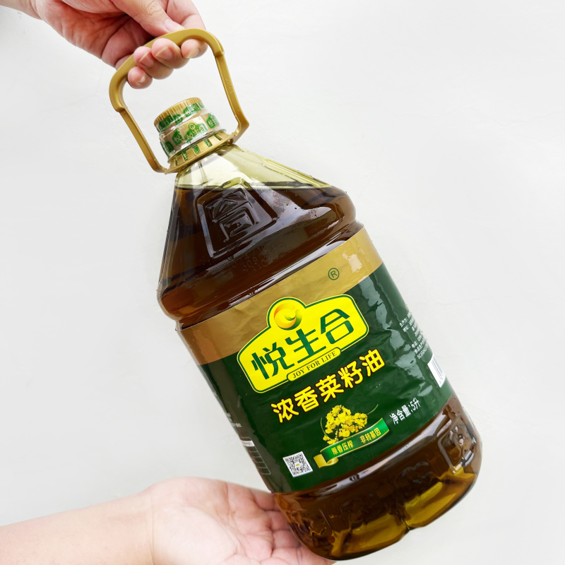 浓香菜籽油，口味浓郁，香而不腻，原色原味