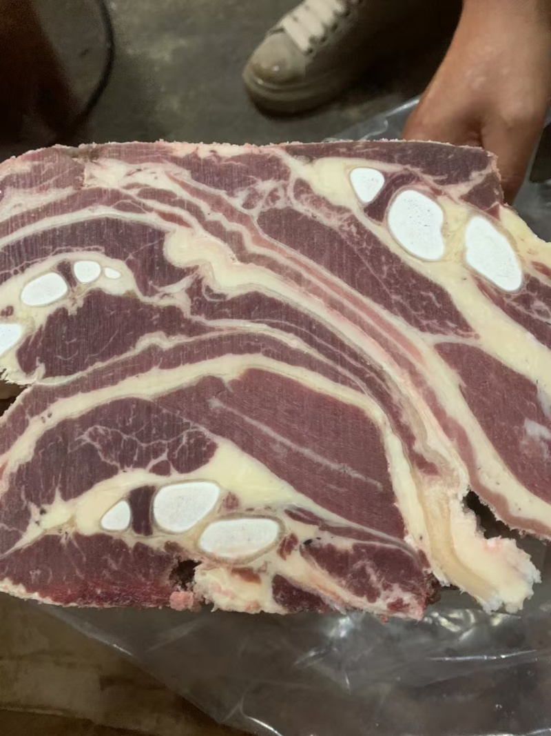 （工厂直销）牛腩排，一手货源。货真价实。保证质量，欢迎咨
