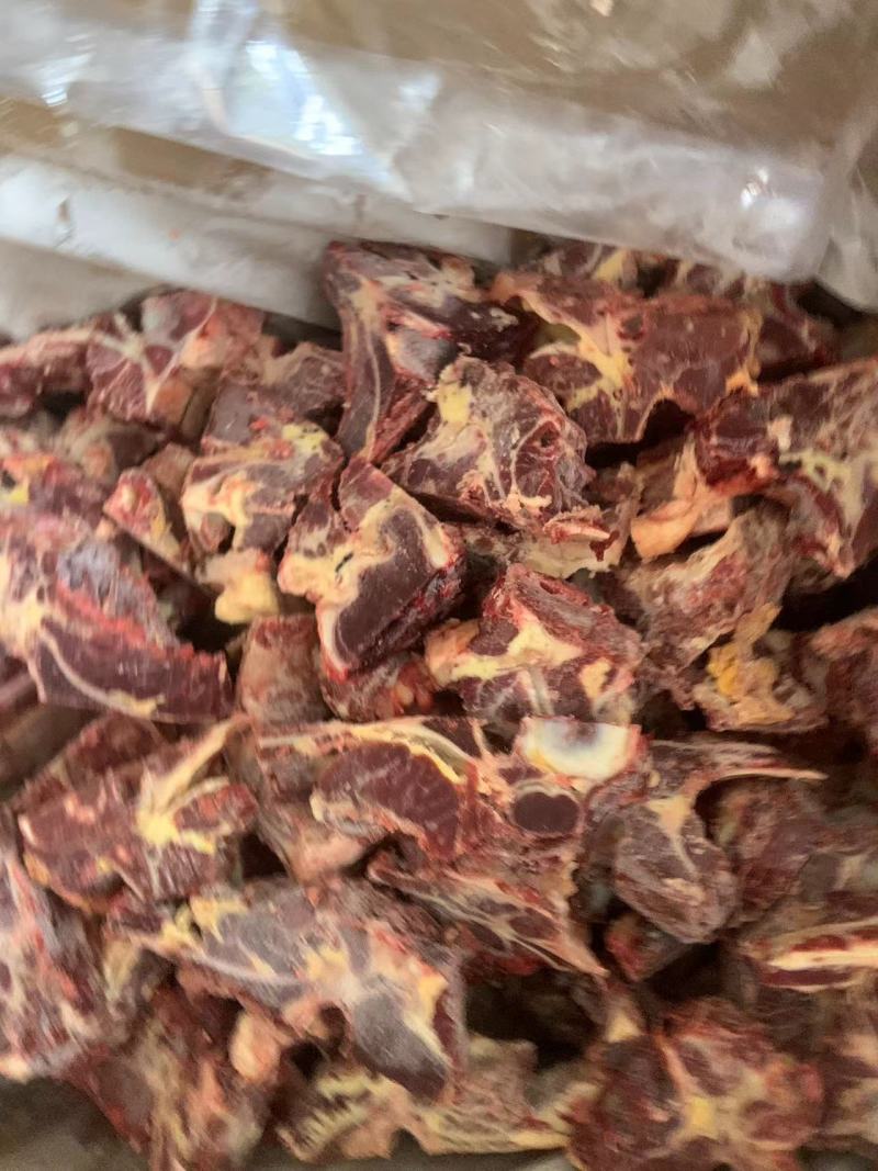 （河北大工厂）牛背骨。价格便宜，替代所有牛骨头。大满肉