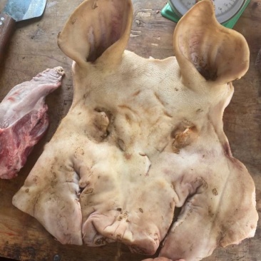 猪头皮，带耳猪头皮