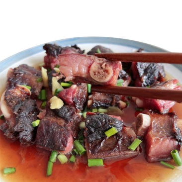 火爆烟熏腊排骨，大排29/斤，三角排12/斤，全国发货。