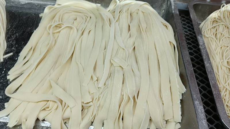 长春朝阳区新鲜面条，大量有货，现货，欢迎老板选购
