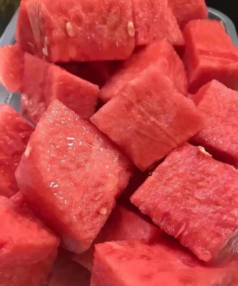 精品云南无籽美都西瓜大量上市基地直发欢迎来电咨询