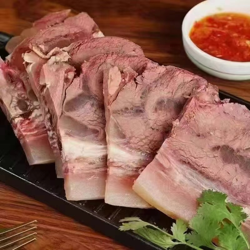 厂家去骨熟牛头肉跑江湖地摊散装整箱冻全熟牛脸商用批发黄牛