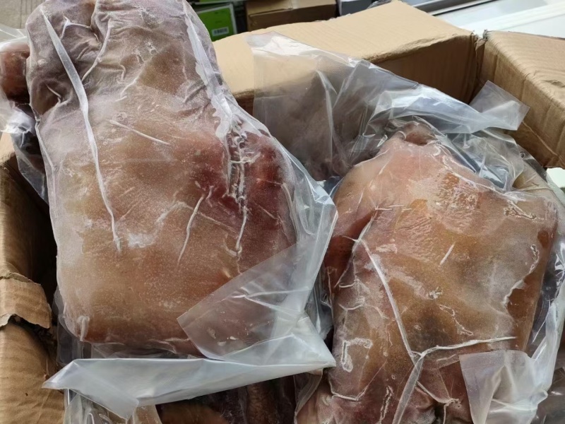 厂家去骨熟牛头肉跑江湖地摊散装整箱冻全熟牛脸商用批发黄牛