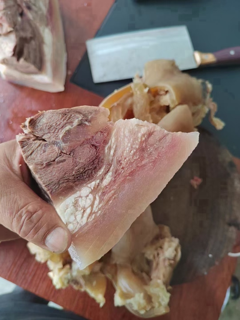 厂家去骨熟牛头肉跑江湖地摊散装整箱冻全熟牛脸商用批发黄牛