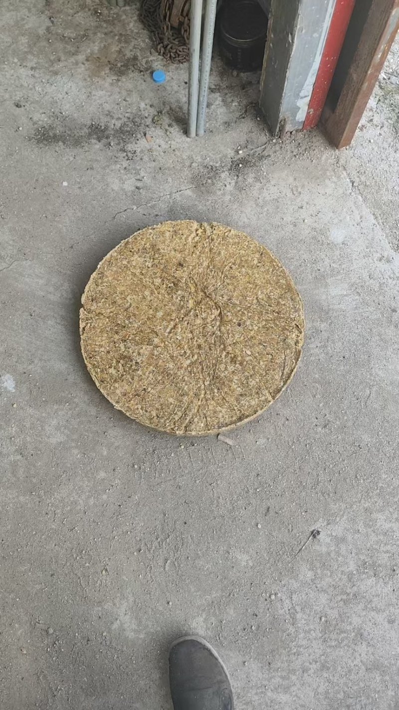 大豆饼，农家自榨，东北黑土地种植大豆压榨而成