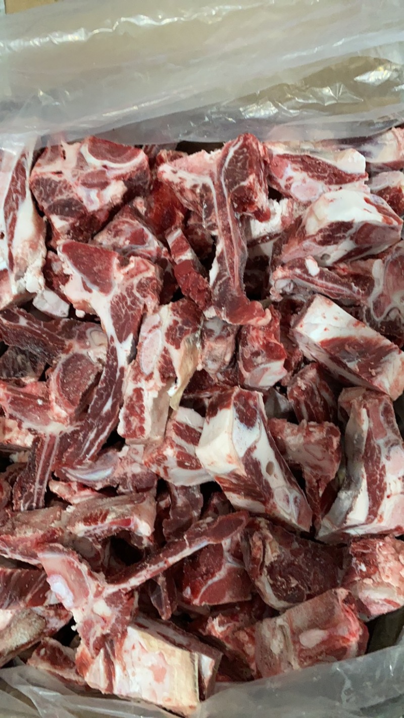 牛脊骨，满肉，国产好货，肉质鲜美，大量批发，价格便宜。