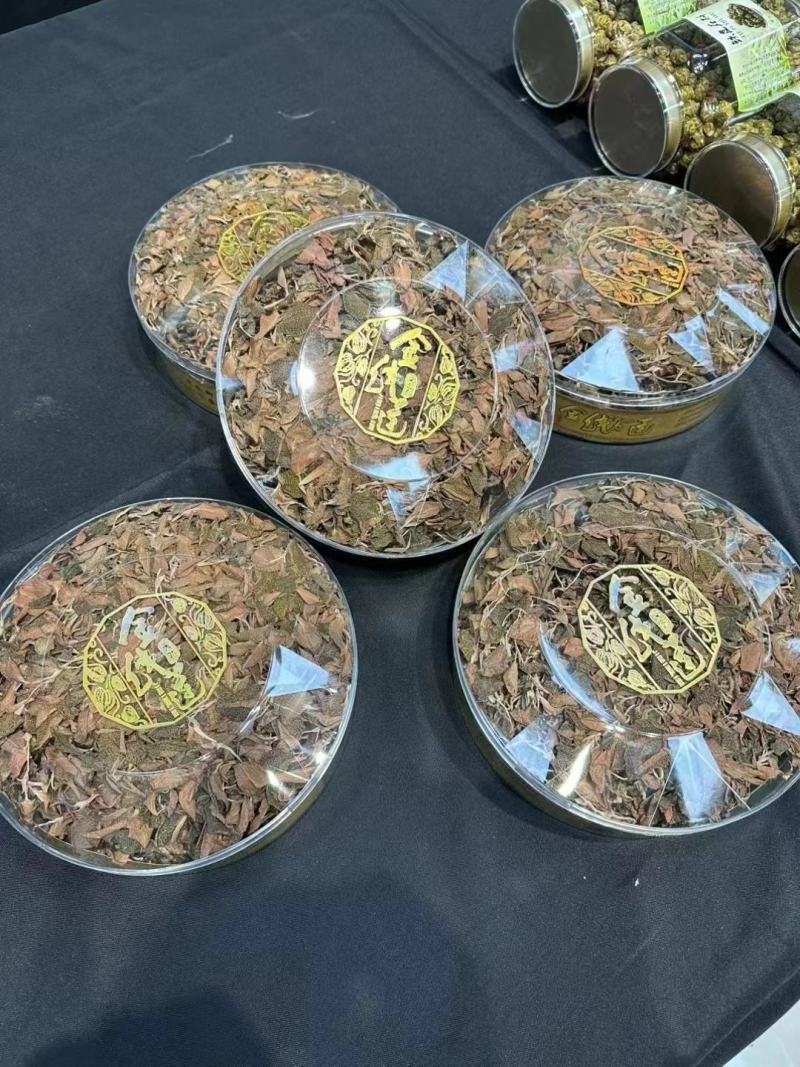 金线莲，金线莲不包装和包装的，不包装的更便宜