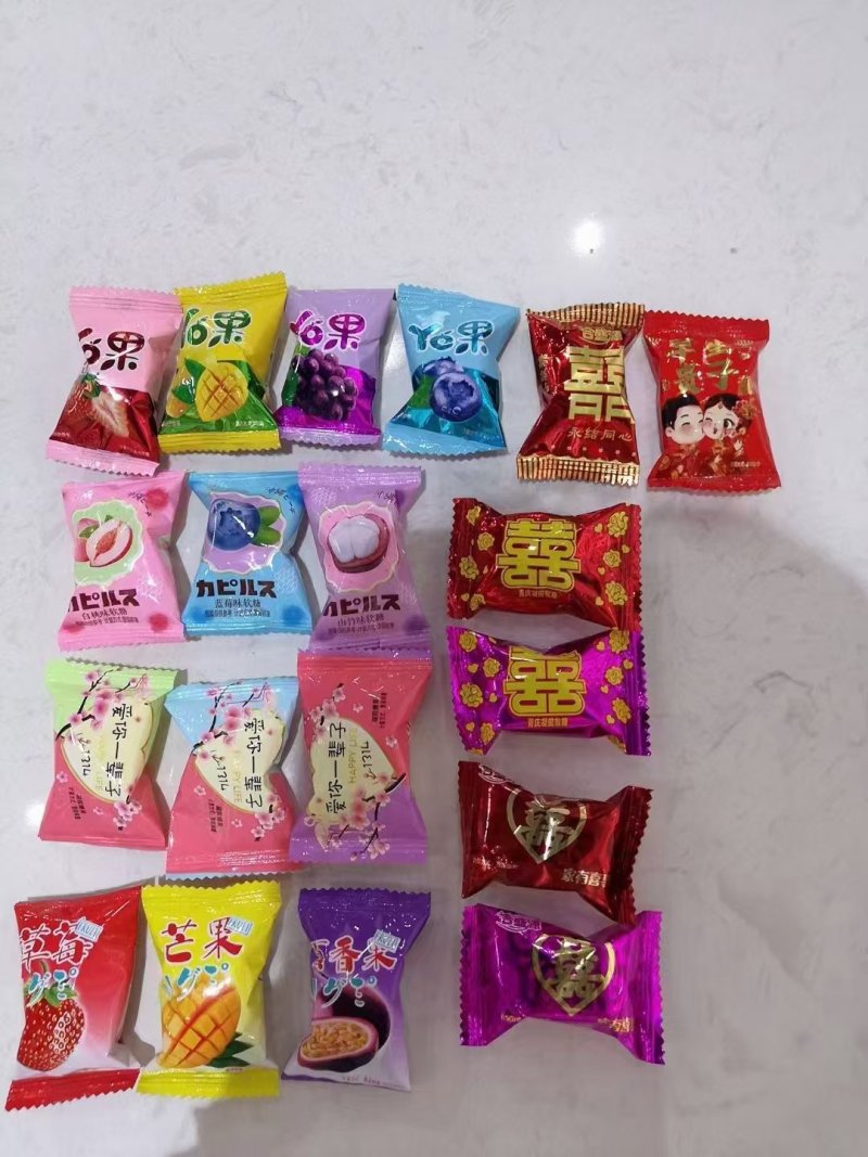 软糖硬糖，2.86一斤水果糖奶可以订做跑江湖赶大集的首先