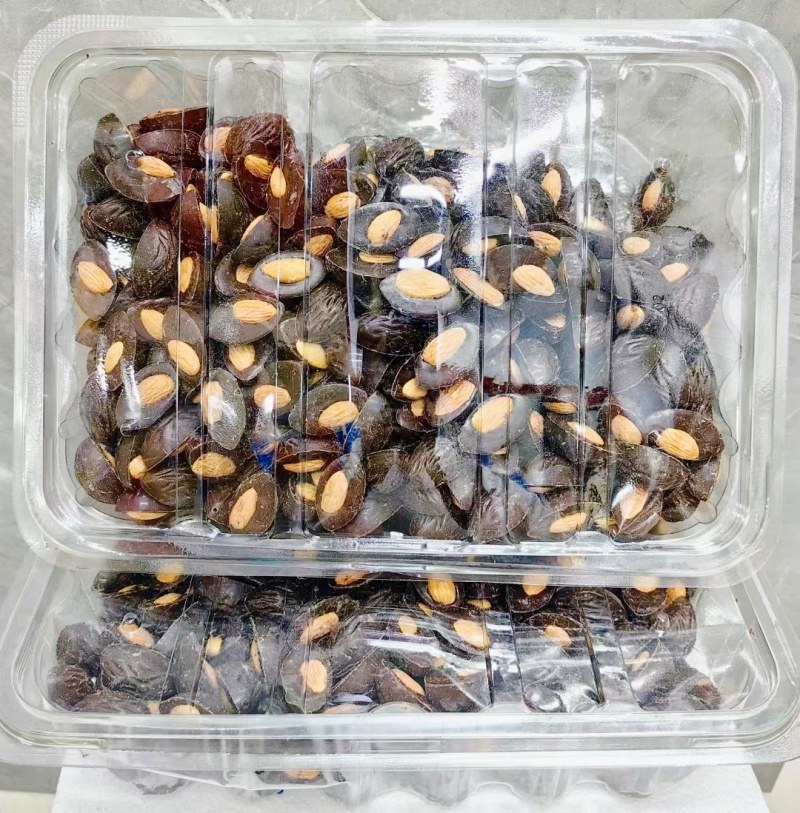 坚果巴旦木独立装散装抹茶草莓白巧克力黑巧克力味