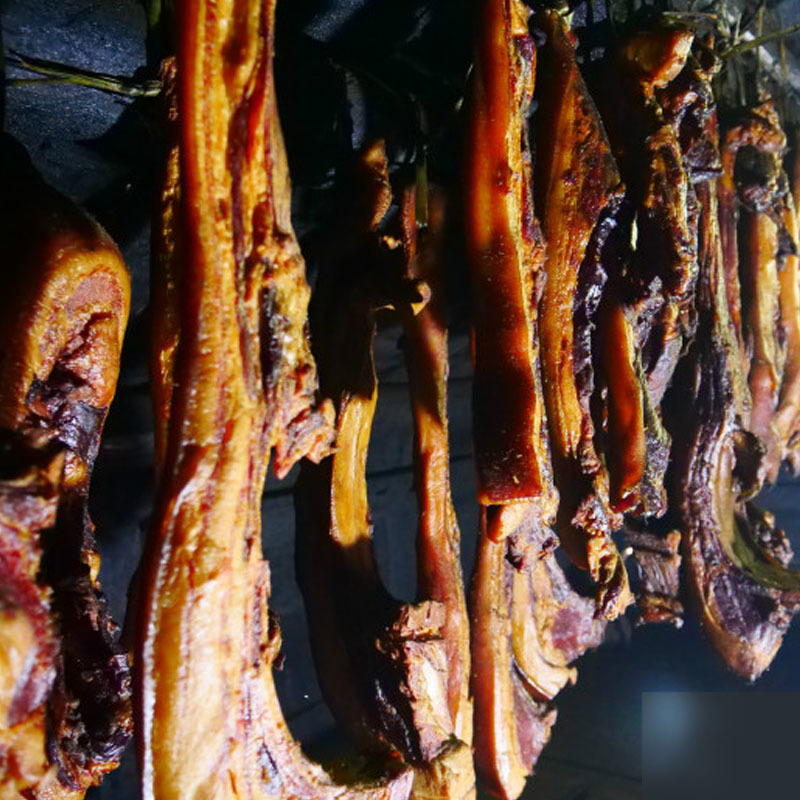 优质烟熏腊肉，保证质量，全国发货。