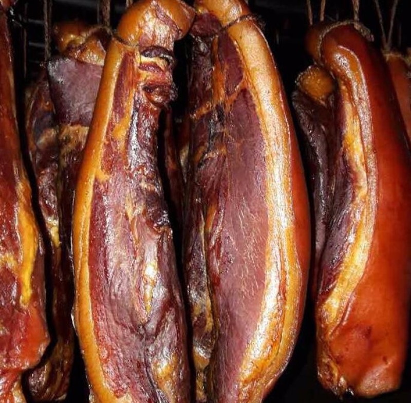 优质烟熏腊肉，保证质量，全国发货。
