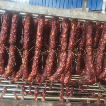 湖南传统烟熏腊肠，厂家直销批发，24小时发货