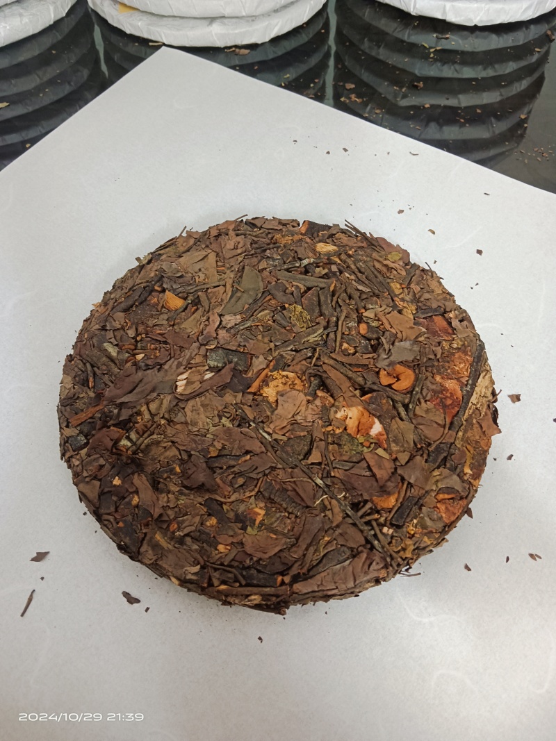 黄牛木寄生，寄生茶饼，一斤一饼