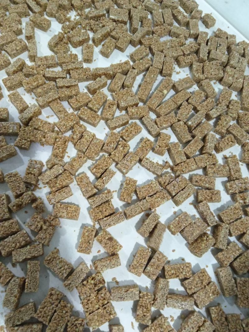 瓜子黑芝麻花生糖，亚麻籽核桃酥，混合坚果酥