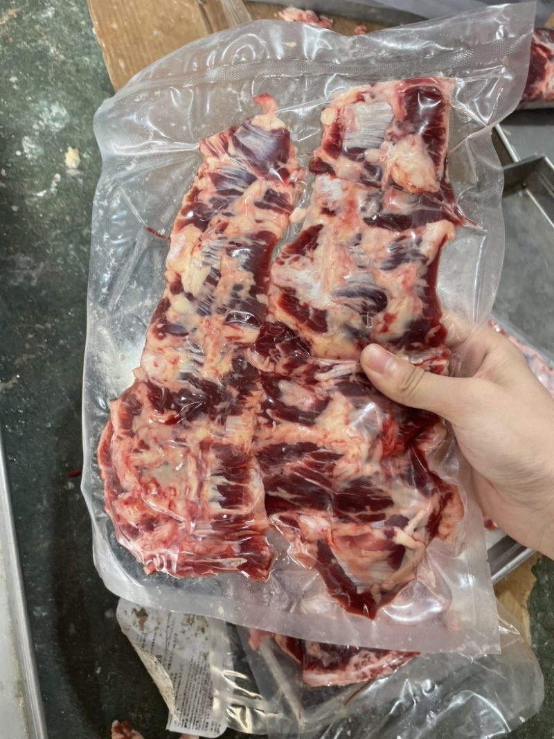 谷饲内群价格实惠货源充足国产精修一手货源