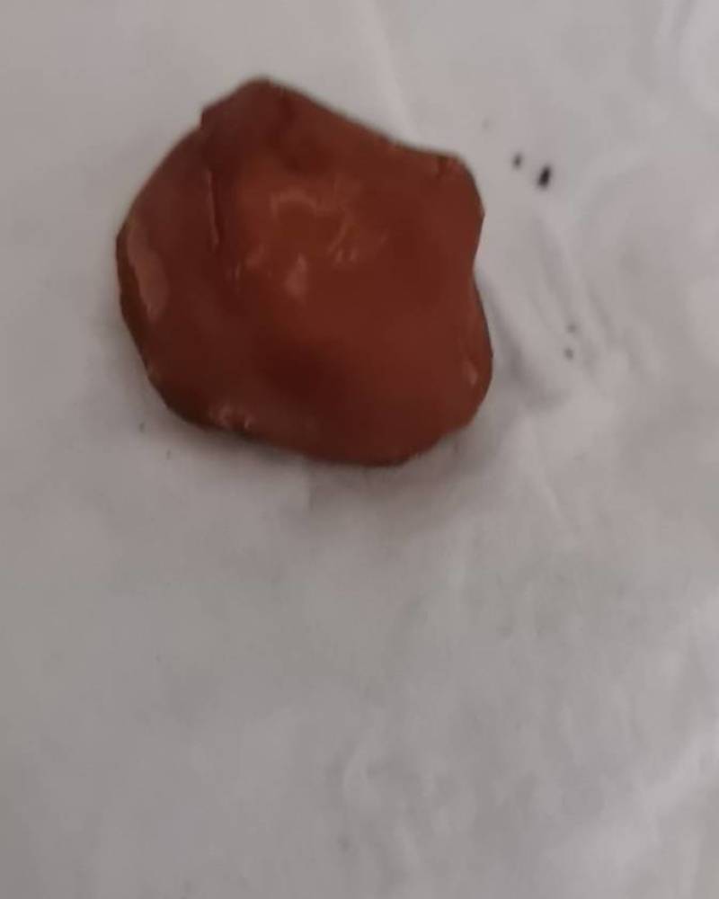 自然凉干的鸡宝