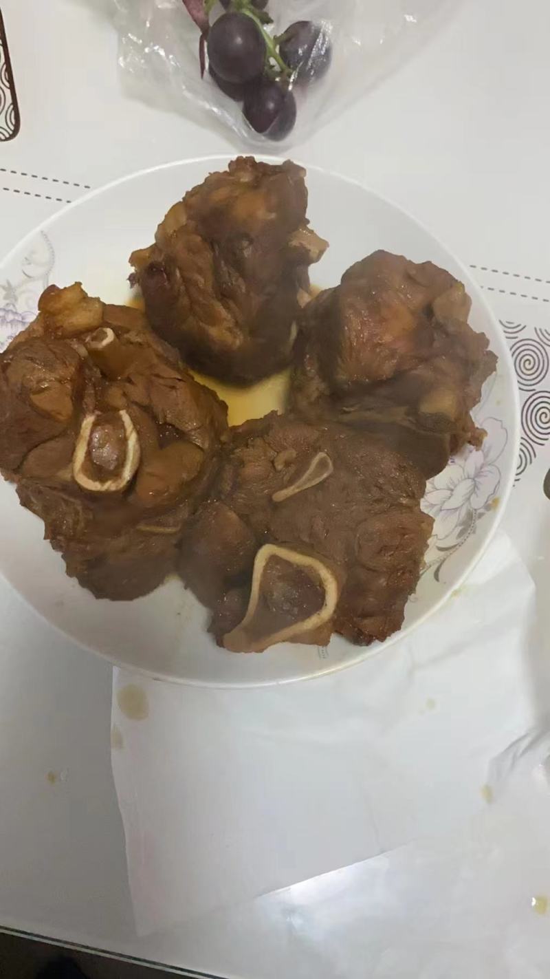 去皮肘骨