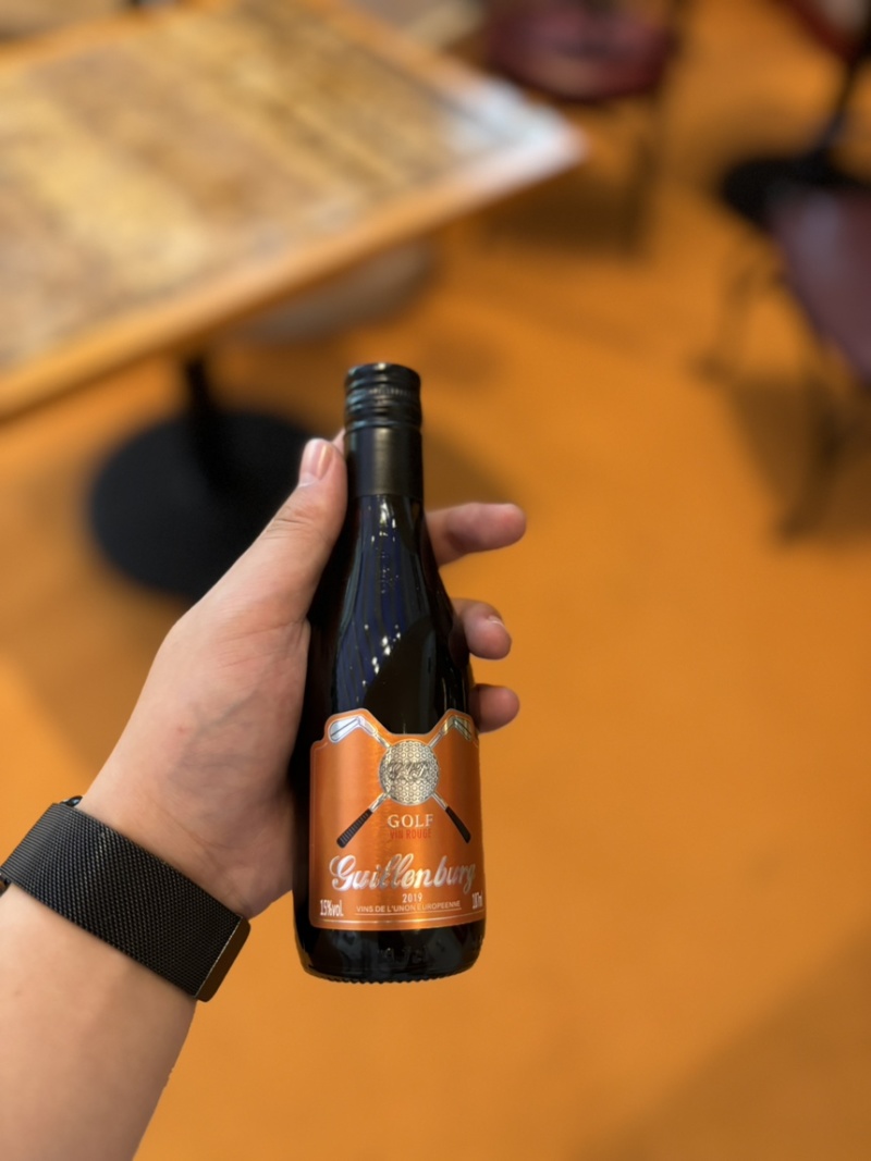 小瓶187毫升干红葡萄酒