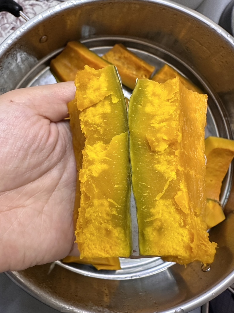 新疆贵族南瓜丑瓜自产自销粉面香甜