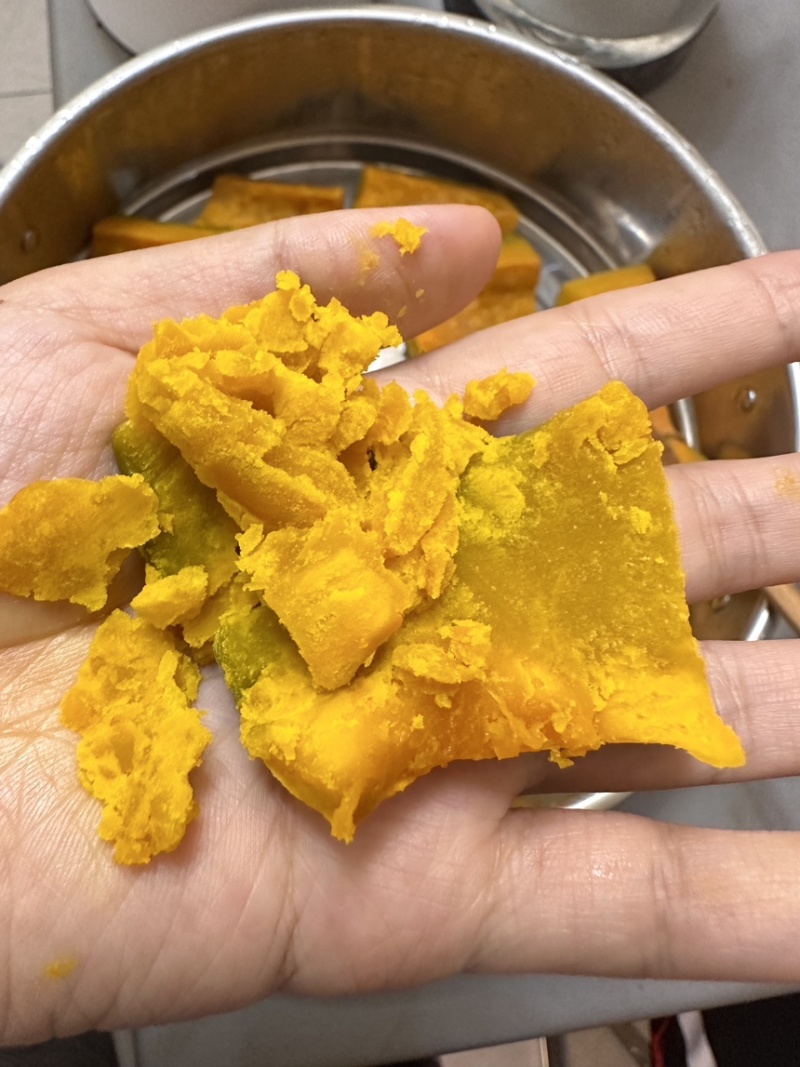 新疆贵族南瓜丑瓜自产自销粉面香甜