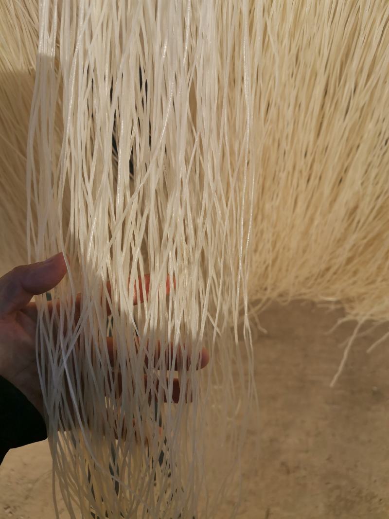 山东精品粉条红薯粉条大量供应纯手工制作欢迎来电咨询