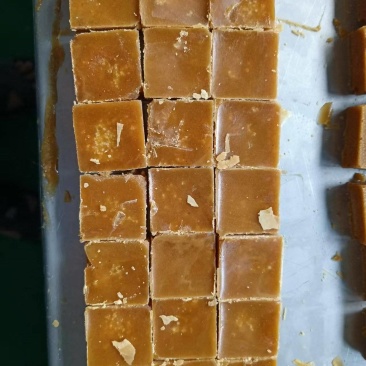 甘蔗源汁红糖