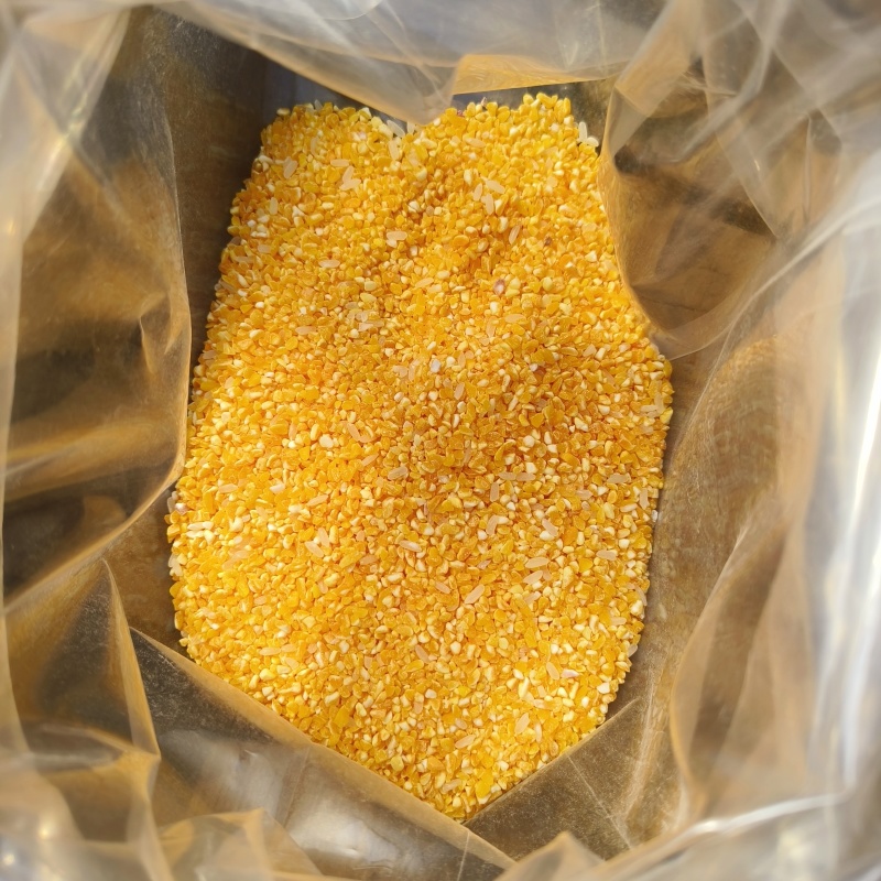 自家所产亲手种植亲自收割加工的大粒小粒笨苞米碴玉米面