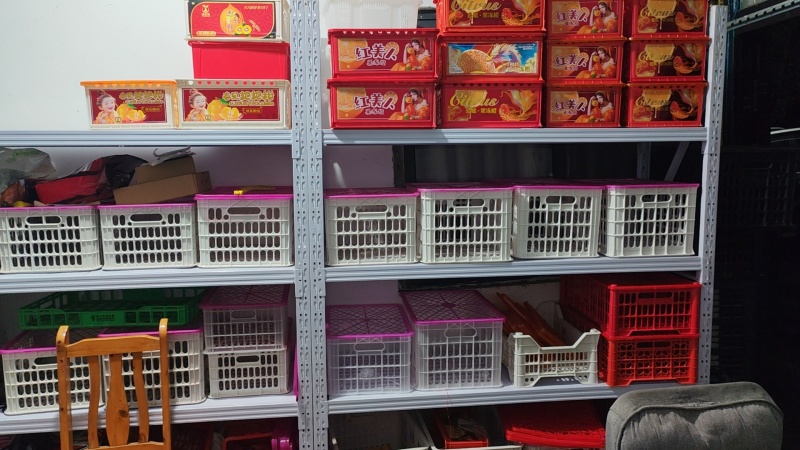 厂价直销塑料瓷白框塑料黑框，爱媛板框，葡萄框等各种礼品框