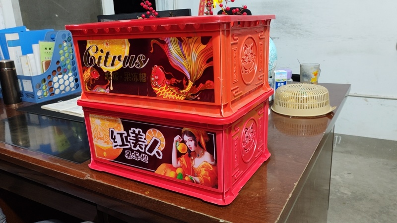 厂价直销塑料瓷白框塑料黑框，爱媛板框，葡萄框等各种礼品框
