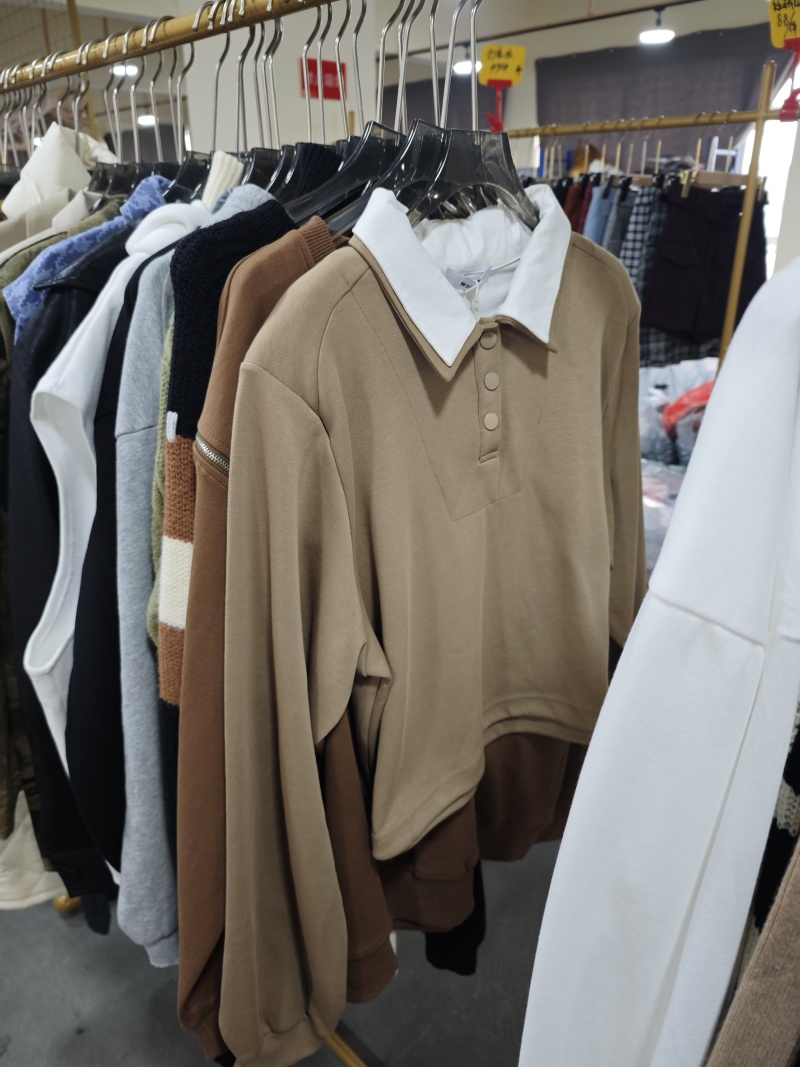 全品类(杂款)服装库存批发，看清楚是批发，不零售！