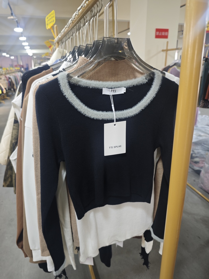 全品类(杂款)服装库存批发，看清楚是批发，不零售！