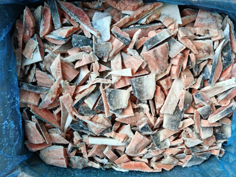 马哈鱼带皮碎肉无皮无药新加工新鲜，以价咨询为实