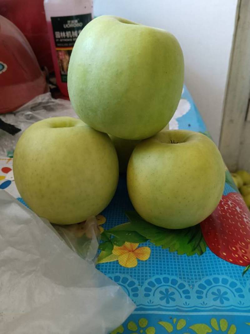 新鲜瑞雪苹果，甜脆多汁，健康美味，**特惠！