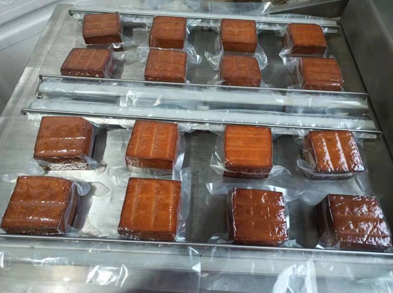 柴火烟熏酸汤豆腐贵州特产农家自制香干腊火熏炒菜卤煮凉菜