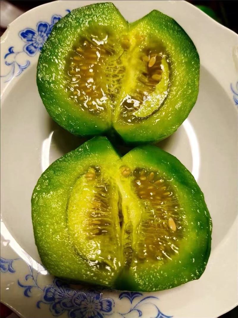 嫁接绿宝甜瓜苗，绿宝石甜瓜苗，自根绿宝甜瓜苗
