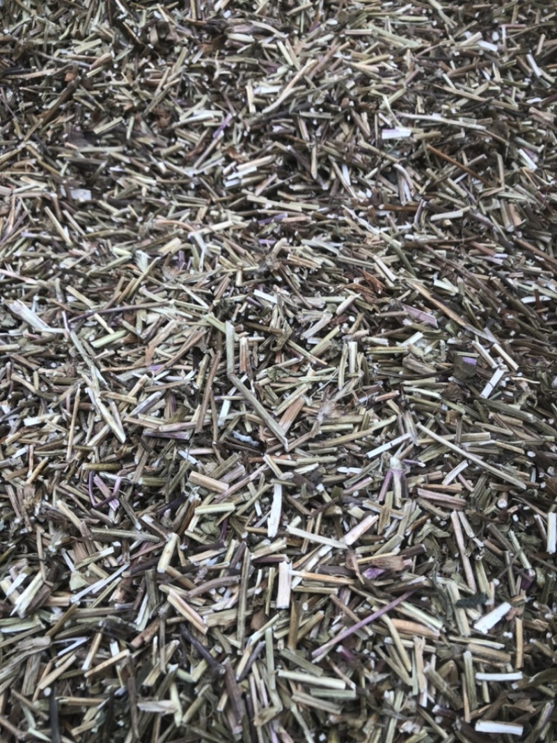 夏枯草，全部过振动筛，切的还非常齐。东西还可以。