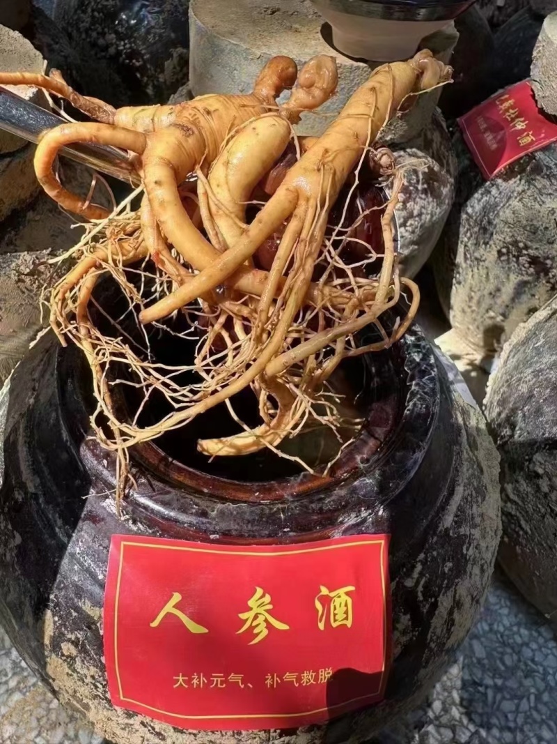 正宗韶关翁源地窖酒十斤装，都是三年以上的各种地窖酒招代理
