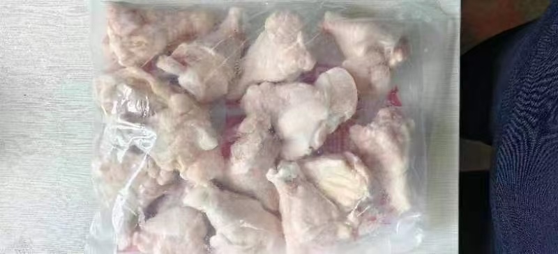 鸡翅根，一级货40-5050以上，一公斤一包